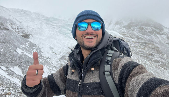 Pakistani mountaineer Shahroz Kashif has set another record