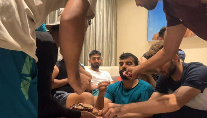 Shadab Khan cut the 25th birthday cake in India