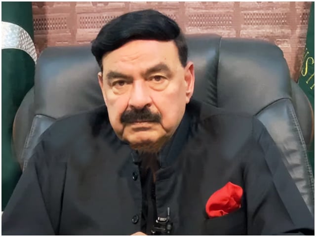 Sheikh Rasheed complains of chest pain;  Transferred to heart disease hospital