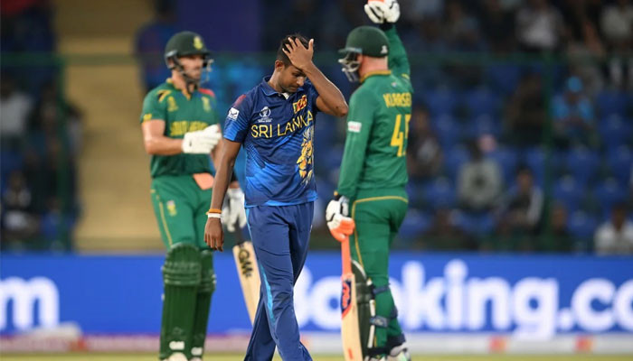 Slow over rate in World Cup, Sri Lankan team fined