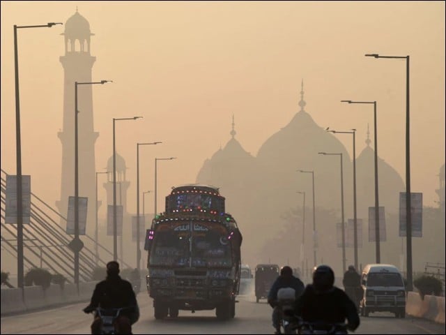 Order to seal factories emitting black smoke