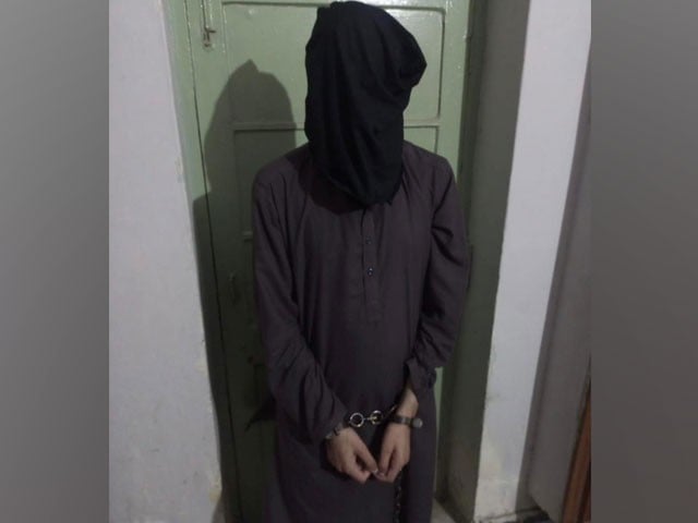 Karachi; Action against the illegal bachat bazaar cost the KMC dearly Arrested terrorist Abdullah has visited Saudi Arabia, Malaysia and Afghanistan, CTD Spokesman (Photo: Express)
