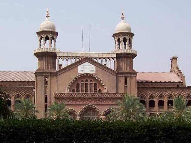 Lahore High Court outraged over the de-sealing of polluting factories and kilns