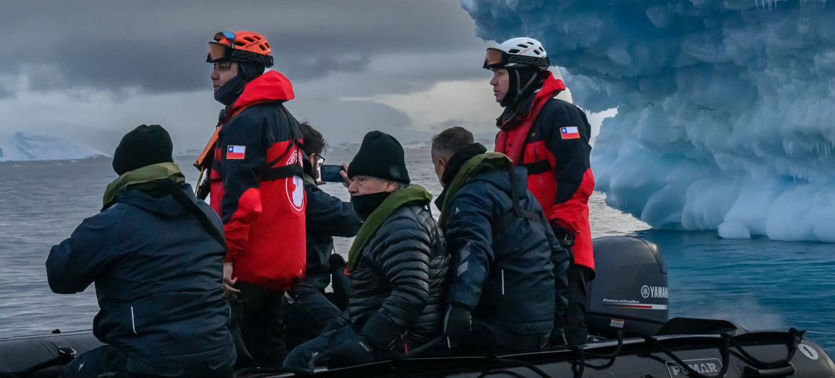 UN Secretary-General António Guterres (centre) visits the Frei Antarctica base.