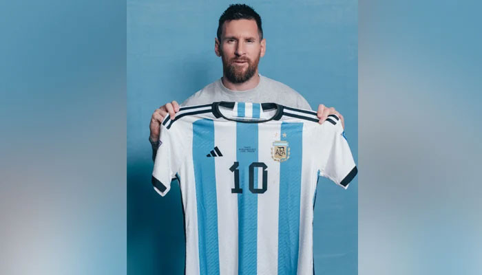 6 Lionel Messi jerseys to be auctioned in December