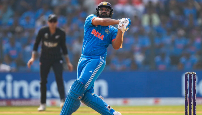 India continues to bat against New Zealand