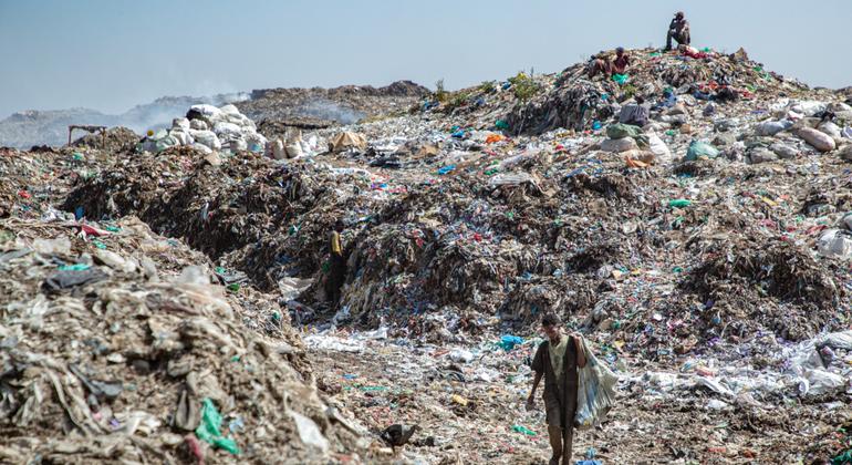 New round of plastics pollution treaty talks underway in Nairobi