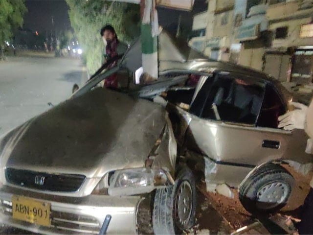 Looking at the car, no one can guess that the driver of the car will be safe in it.