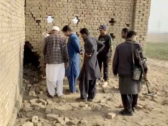 Sahabpur;  Explosion near labor camp, 4 injured including police personnel