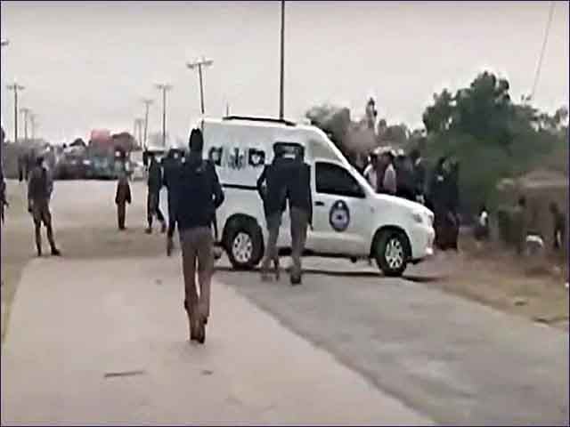 DI Khan;  3 security personnel martyred, 12 injured in suicide attack