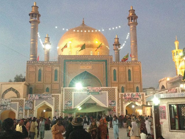 Gold worth 1 crore 72 lakh stolen from the shrine of Sufi saint Lal Shahbaz Qalandar