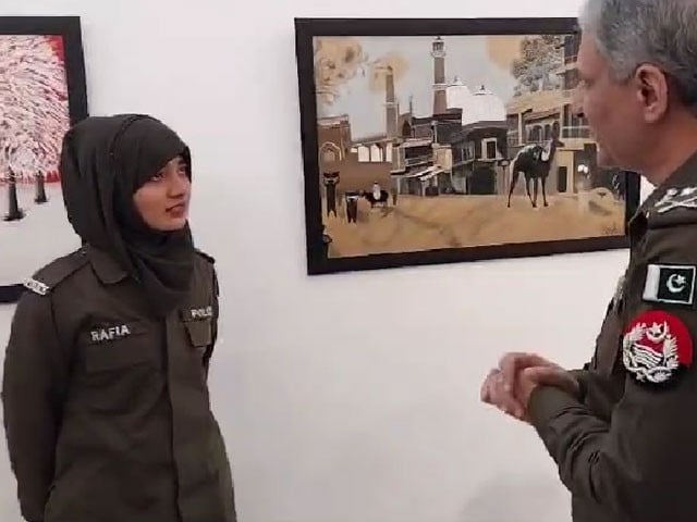 Punjab police officers also turned out to be artists The art show showcased artworks created by 16 talented lady constables, traffic police and dolphin squad men.