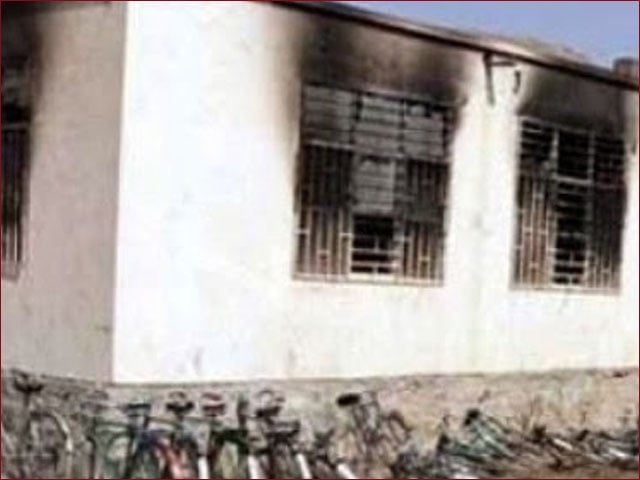 In Bannu, outlawed outfit set girls' school on fire, threatening dire consequences if reopened