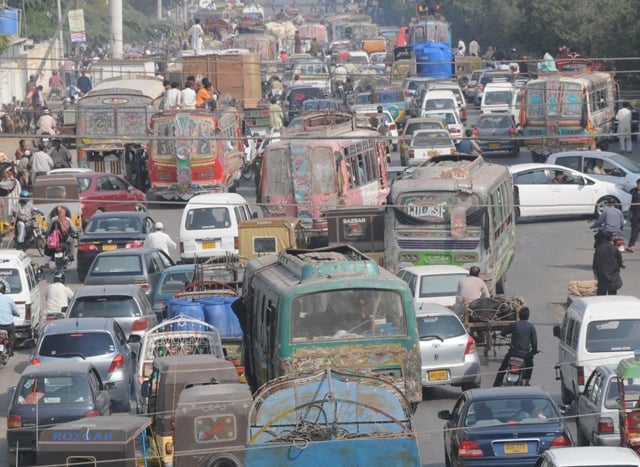 worst traffic system;  777 civilians died in accidents in Karachi this year