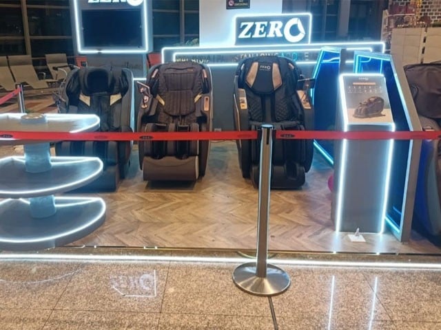 Free massage chairs installed at Islamabad Airport The purpose of installing massage chairs for passengers in the domestic and international departure lounges is to facilitate them.