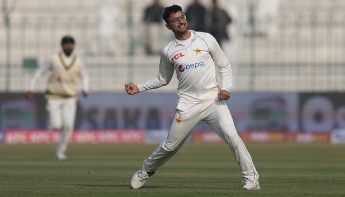 Abrar Ahmed unfit due to pain in right foot