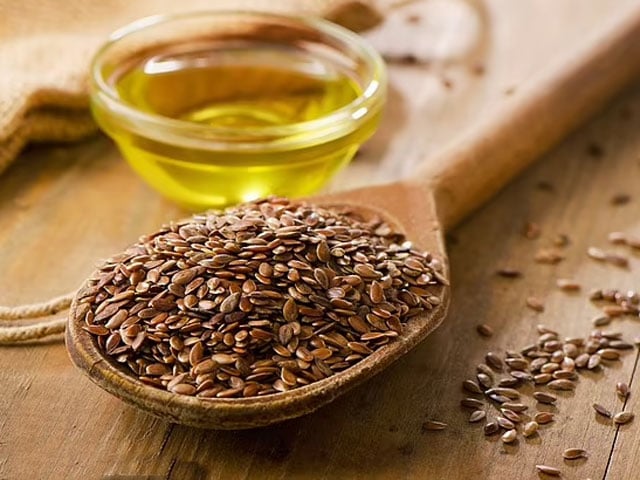 Flaxseed consumption may reduce breast cancer risk, research suggests