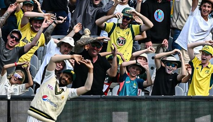 Hasan Ali continued to dance during the field