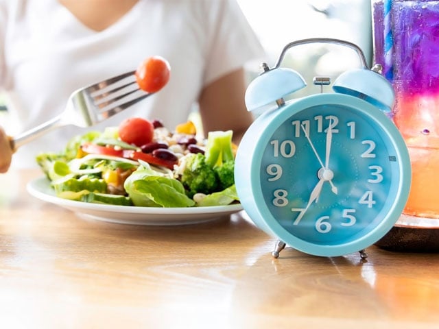 Intermittent fasting may reduce risk of mental illness, study