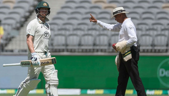 On the fourth day, Australia continued to bat in the second innings