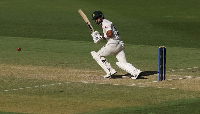 Pakistan's attempt to get close to Australia's first innings score