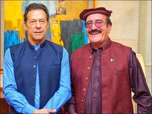 Former provincial minister Anwar Zeib Khan was arrested by the police A picture of Anwar Zeb with Imran Khan (Photo: File)