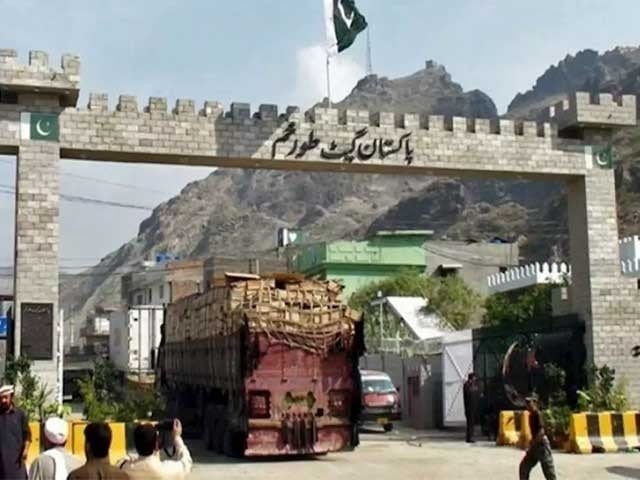 Visa mandatory for drivers of commercial vehicles at Torkham border Earlier, drivers could enter Pakistan only with a passport. File photo