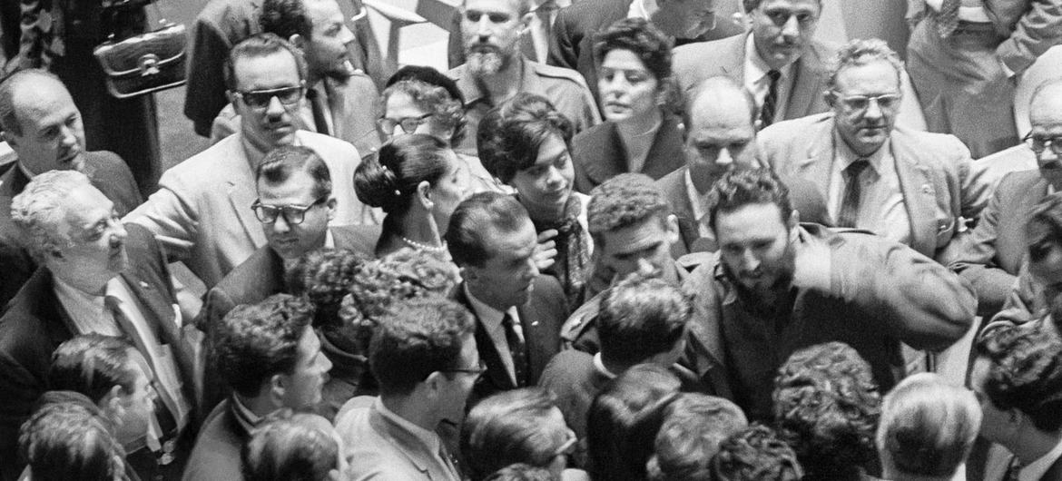 In the UN General Assembly Hall, Fidel Castro of Cuba is surrounded by colleagues and well-wishers during the 1960 general debate. (file) In the UN General Assembly Hall, Fidel Castro of Cuba is surrounded by colleagues and well-wishers during the 1960 general debate. (file)