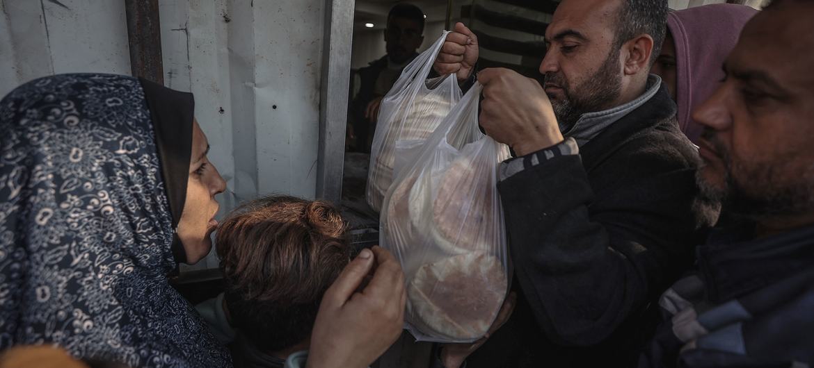 A bakery in Gaza reopens after a 50-day closure, with support from the World Food Programme.