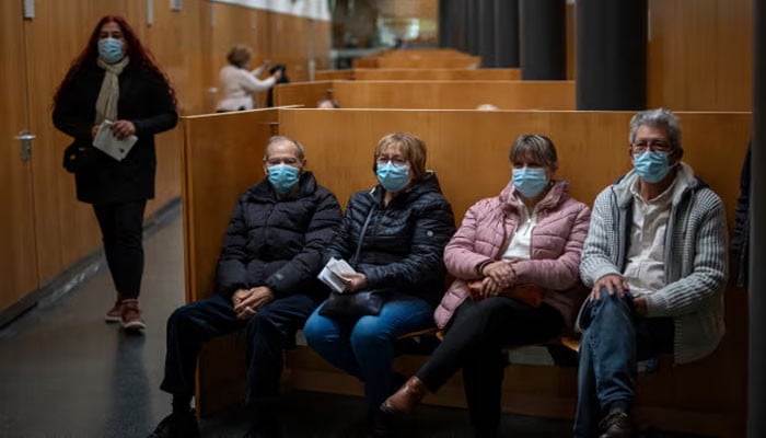 Flu and corona increase in Spain, masks must be worn in hospitals