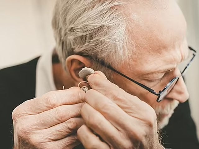 Hearing aid use may delay onset of dementia, research