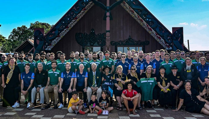 Traditional welcome to Pakistan cricket team in New Zealand