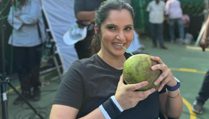 Why are social media users surprised to see Sania Mirza's new Instagram post?