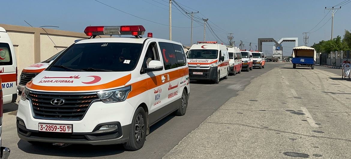 Injured Palestinians are taken in ambulances from Gaza through the Rafah crossing into Egypt. Injured Palestinians are taken in ambulances from Gaza through the Rafah crossing into Egypt.