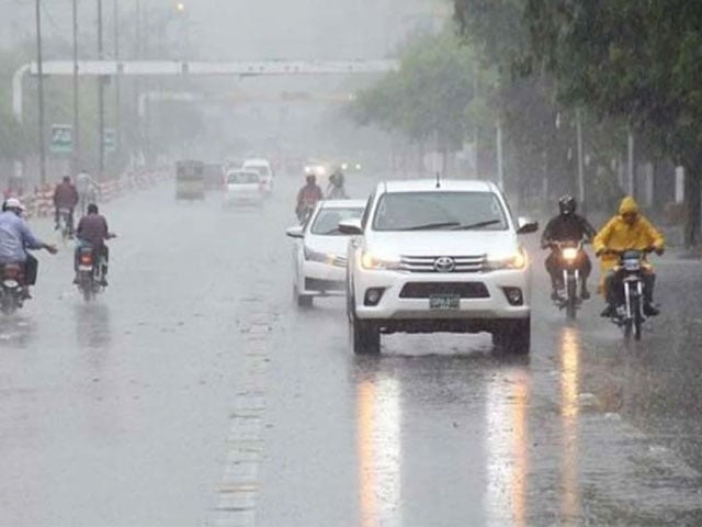 Light and heavy rain in different areas of Karachi, pleasant weather