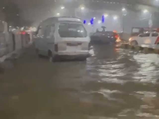 Urban flooding after rain in Karachi, electricity suspended in many areas Photo screen grab