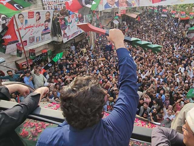 People of Karachi will change the city in 5 years if given a chance, Bilawal Bhutto