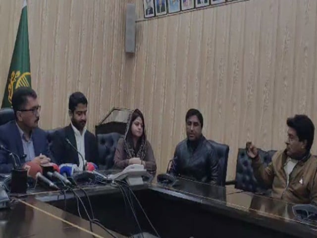 Refuting Commissioner Rawalpindi's allegations, we made the election transparent under oath, DROs DROs held a press conference at DC Rawalpindi office—Photo: Screen grab