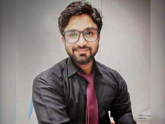 During the incident in Karachi, the only sponsor of the house was killed by firing The deceased youth was employed in a bank and also did part-time mobile phone repairing work. He was the sole breadwinner of the house.