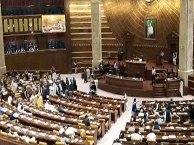 One month provincial budget approved in Punjab Assembly, opposition chanting slogans