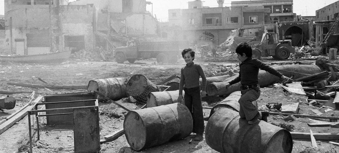 The heavily damaged buildings of the city of Tyre in southern Lebanon after an attack by the invading Israel forces in 1978. (file)