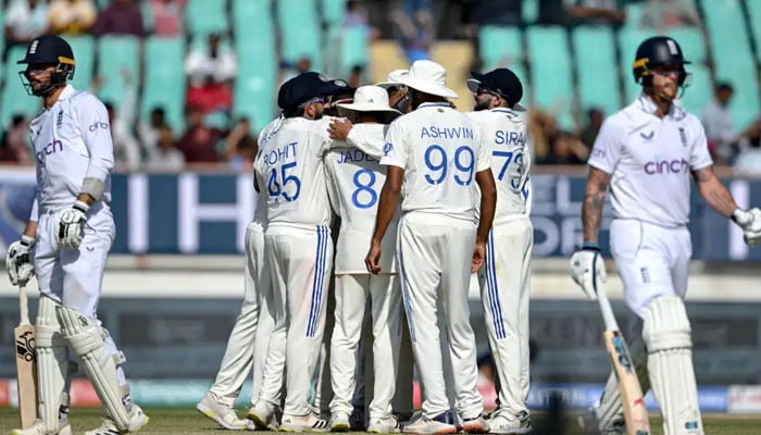 England lost the third Test as well, India took a 1-2 lead