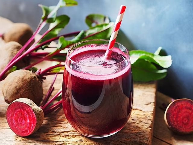 It is useful to clean the mouth with beetroot juice