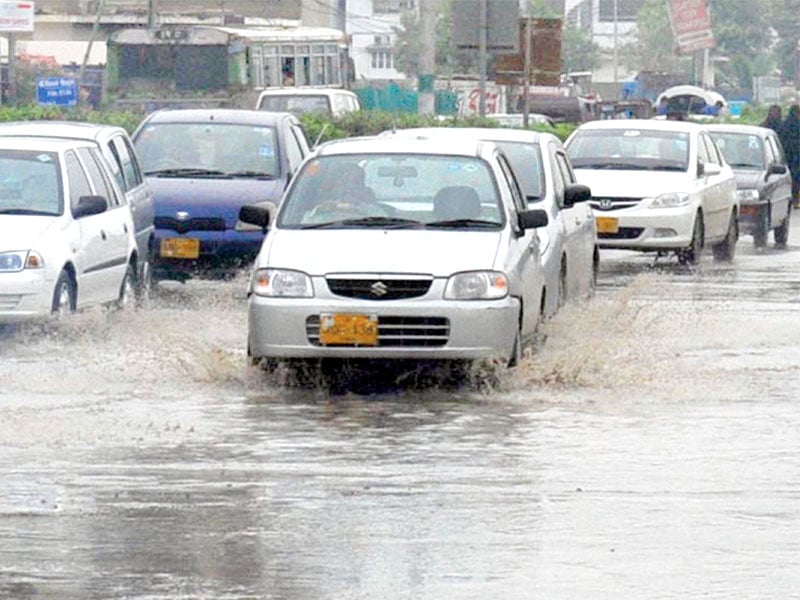 The rain system has left Karachi, it will remain clear on Saturday, Meteorological Department