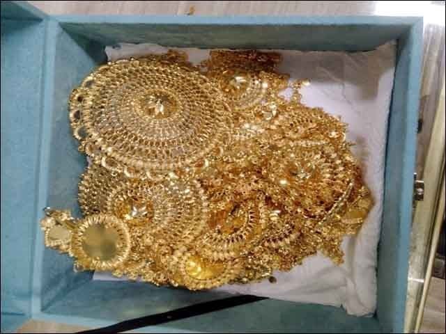49 tolas of gold ornaments were recovered from a passenger coming to Karachi from Dubai The passenger carrying the jewelery tried to exit through the Green Channel, Customs officials said