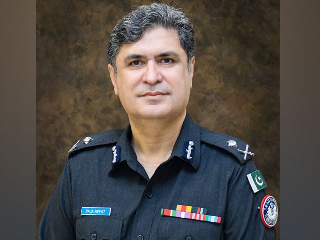 poor law and order situation;  Sindh Government's decision to change IG and DIGs