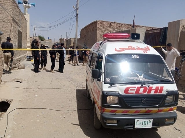 A policeman was martyred by firing by unknown persons in Quetta