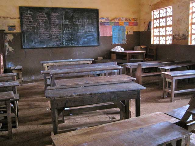 Order to dismiss 2 thousand absent teachers in Balochistan