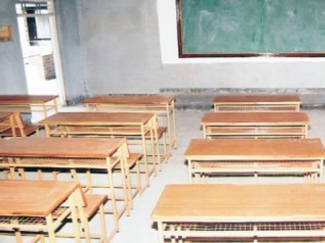 Preparing to hand over the public school in Karachi on a plot worth billions of rupees once again to private ownership