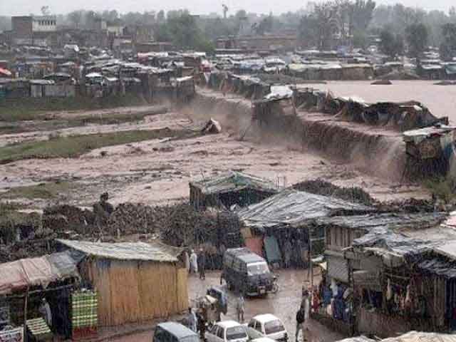 Pakhtunkhwa;  Deaths due to collapsing roofs in rain, Peshawar plunged into darkness